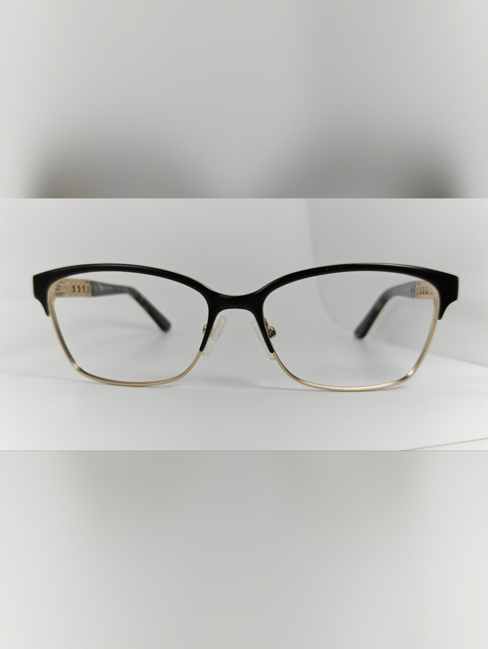 Oscar De La Renta. Women's Matte Black and Gold Semi-Rim Cat-Eye Glasses.
